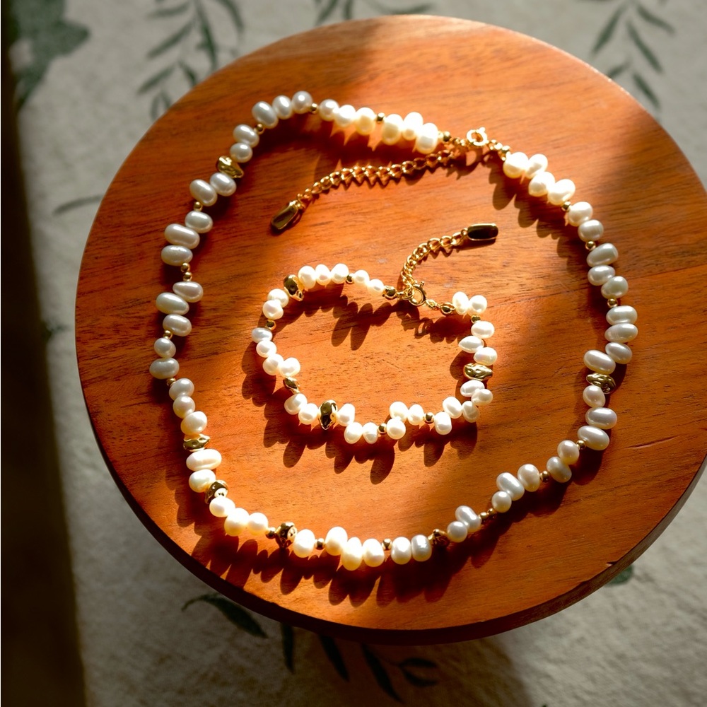 Natural pearl necklace
SKUD0409-2